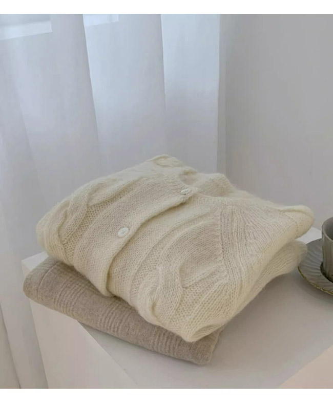 白コーデ 新作モヘア調ふんわりカーディガン白