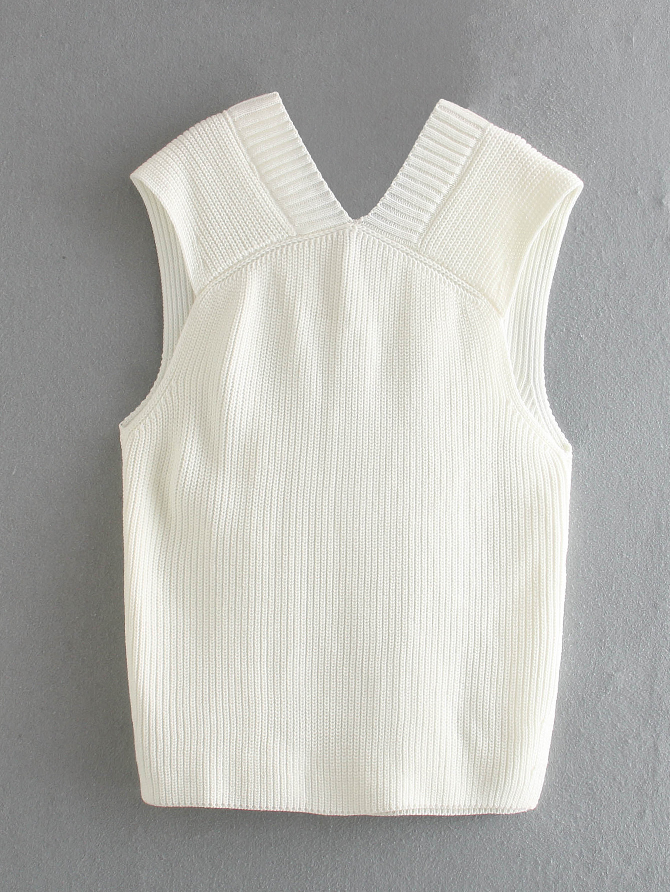 白コーデ リブ編みニットベスト袖なしプルオーバー
