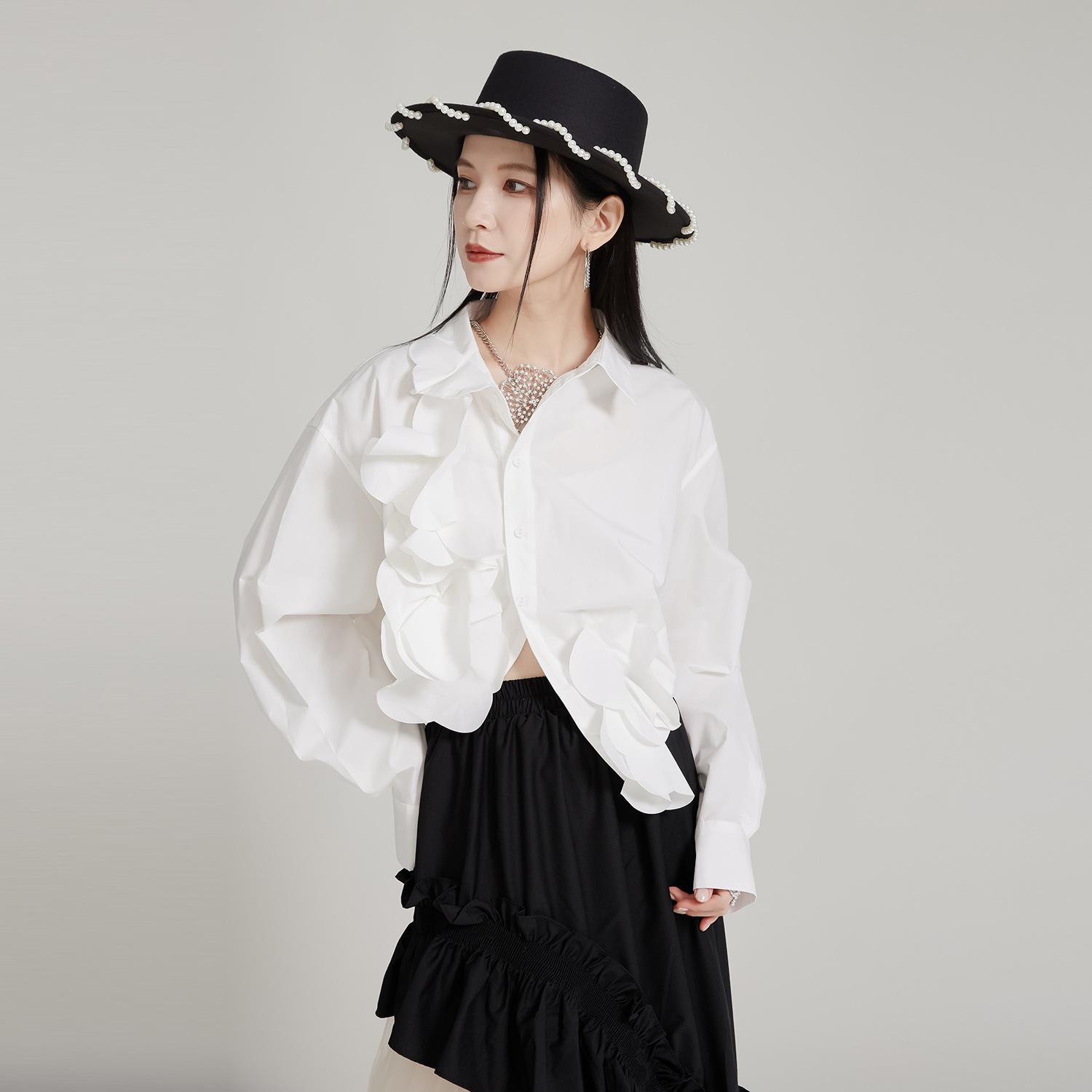 https://fulmo-img-server.com/whiteclass/bd5fb3f1-9eea-4ab6-9da7-681d642fcc72.jpg