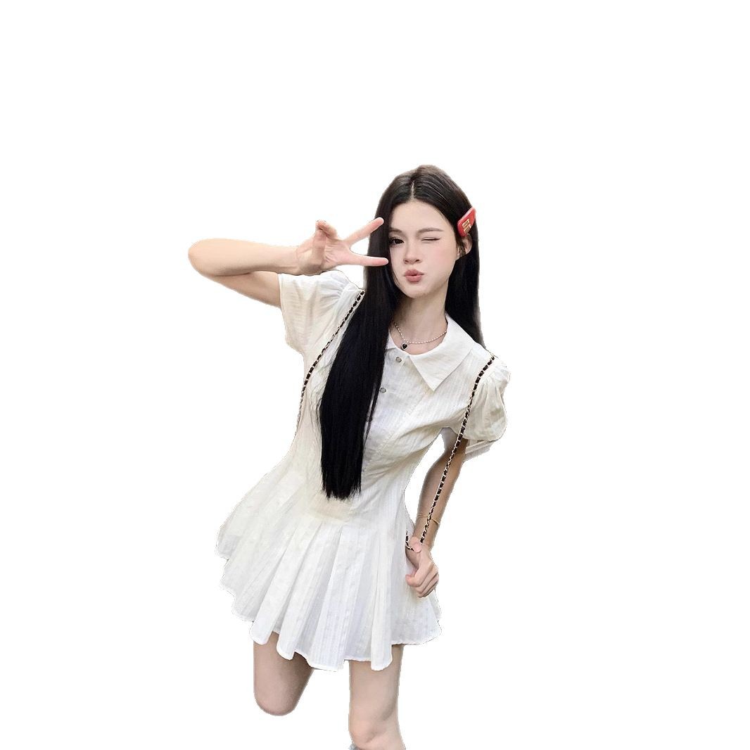 白コーデ 優美な襟付きプリーツワンピース