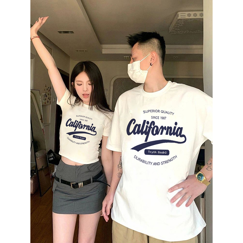 白コーデ 西海岸レタリング半袖Ｔシャツ