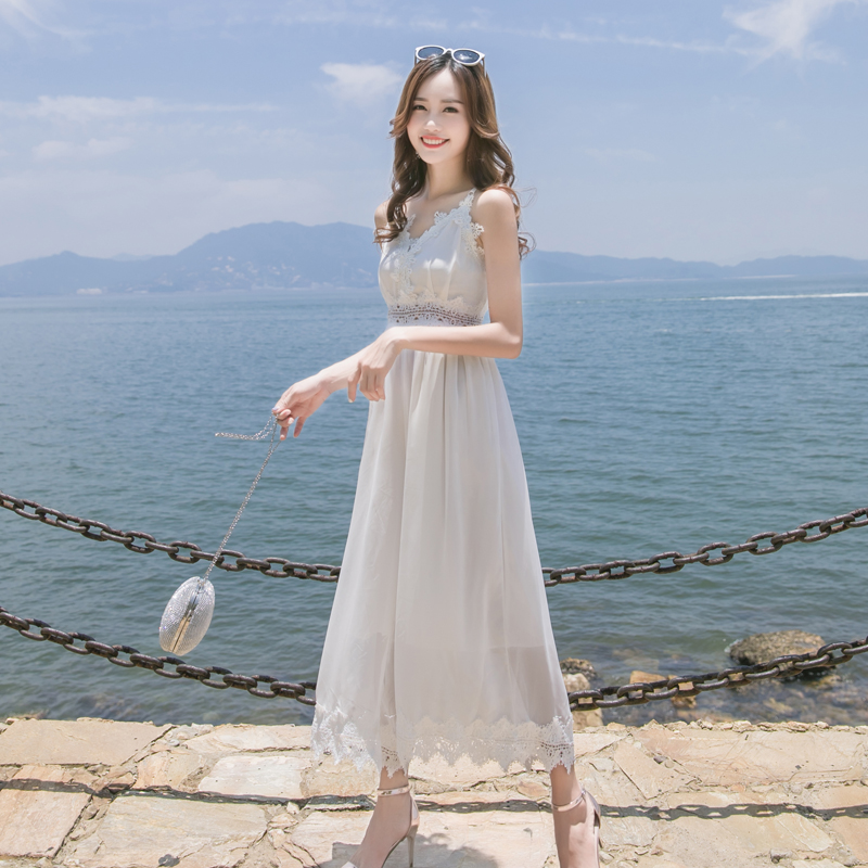 白コーデ 海辺の妖精レースワンピース