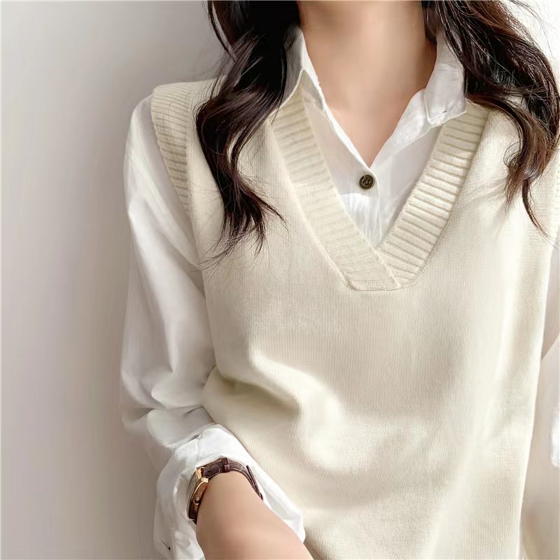 白コーデ 袖付きニットベスト重ね着風長袖シャツ✨