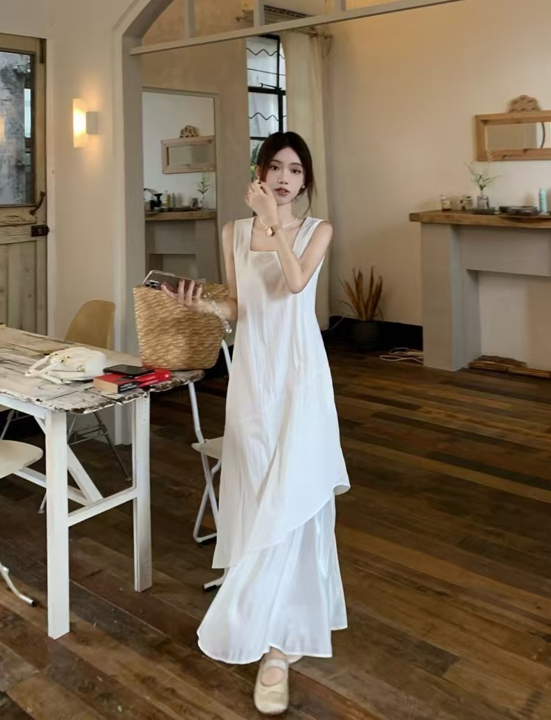 白コーデ 重ね仕立て優美ノースリーブワンピース