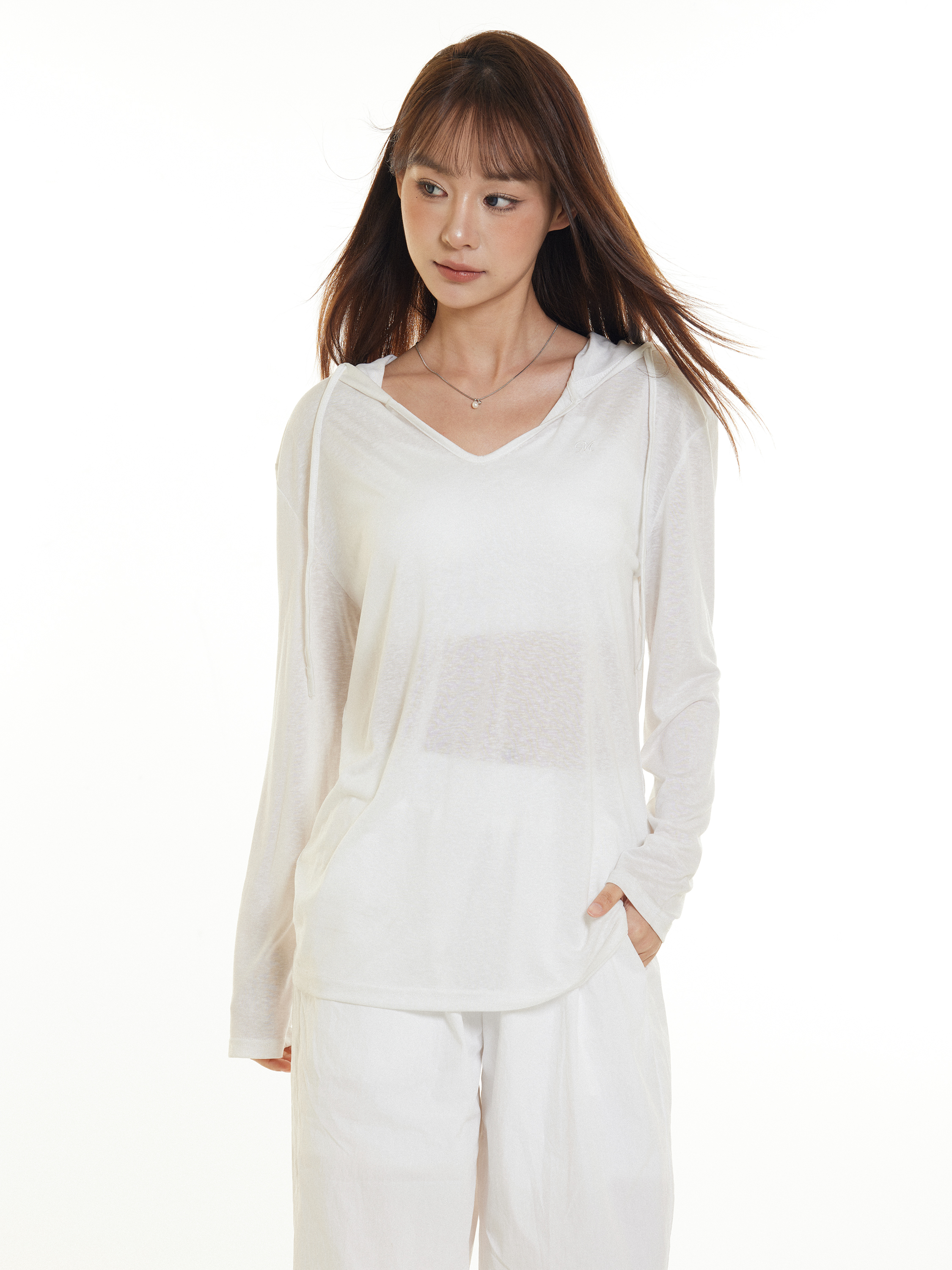 https://fulmo-img-server.com/whiteclass/f57fa04b-0ca9-47bf-ab65-c30c961af9a4.jpg