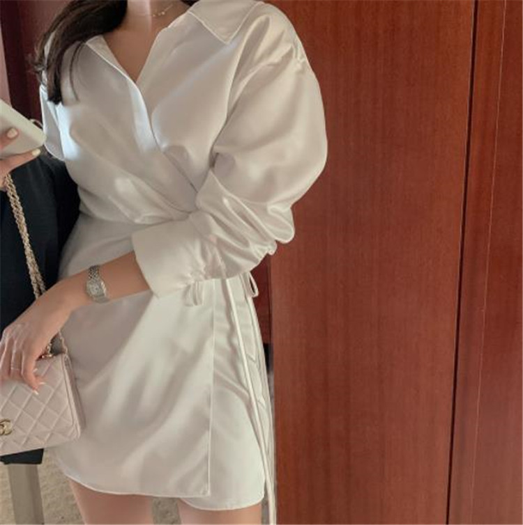 白ワンピース 上品な着こなしが叶う白シャツワンピース