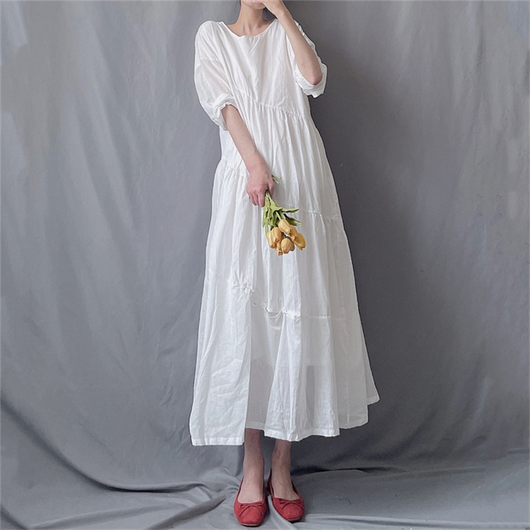 白ワンピース ゆったり丸首レトロ風ロングワンピース