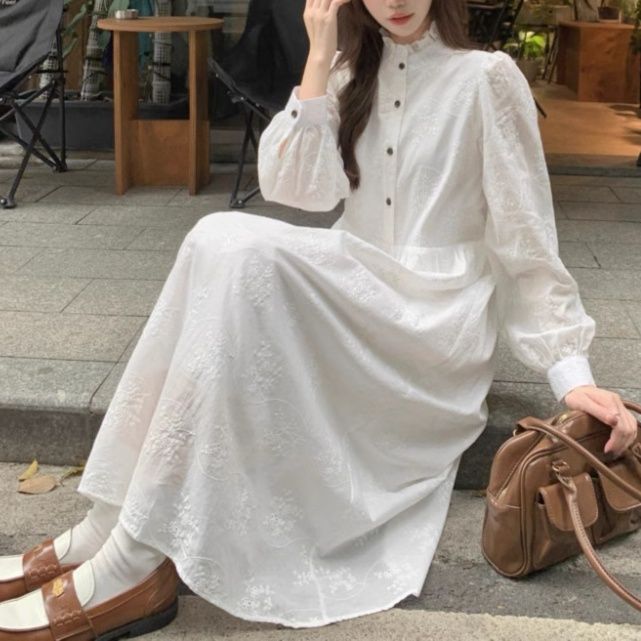 白ワンピース 刺繍入り ふんわり袖 レディースワンピース