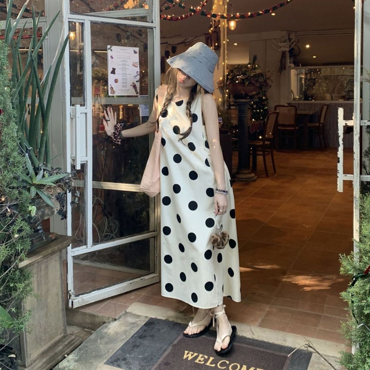 白ワンピース ふんわり水玉ジャンスカワンピース