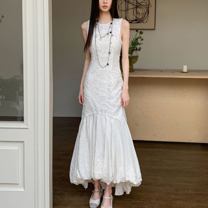白ワンピース マーメイドシルエット バルーン裾ワンピース