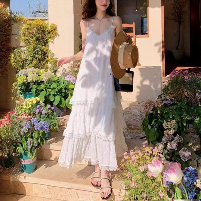 白ワンピース レース飾りティアードロングワンピース