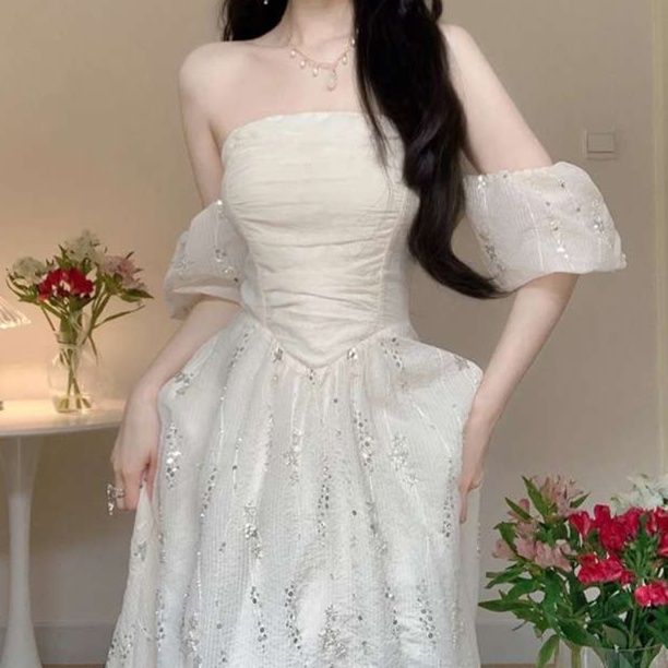 白ワンピース オフショルダーフリルドレス