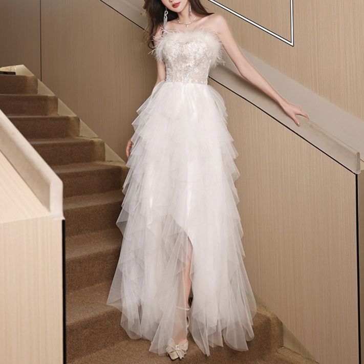 白ワンピース ふわふわチュール フェザー装飾ドレス