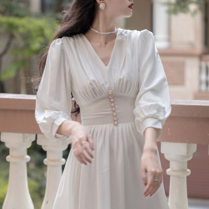 白ワンピース プリンセスラインパフスリーブギャザーワンピース
