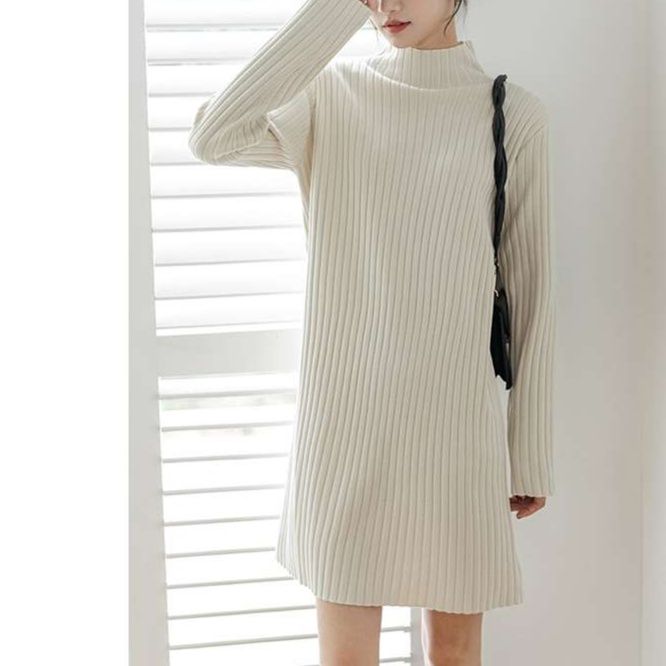 白ワンピース シンプルリブモックネックワンピース