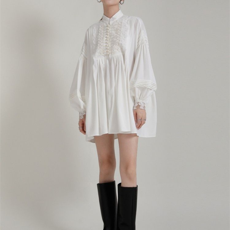 白ワンピース上品な刺繍入り袖ボリュームワンピース