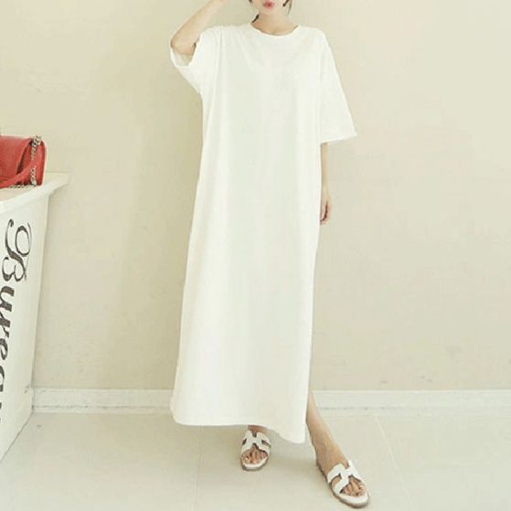 白ワンピース ゆったりスリット入り半袖ロングワンピース
