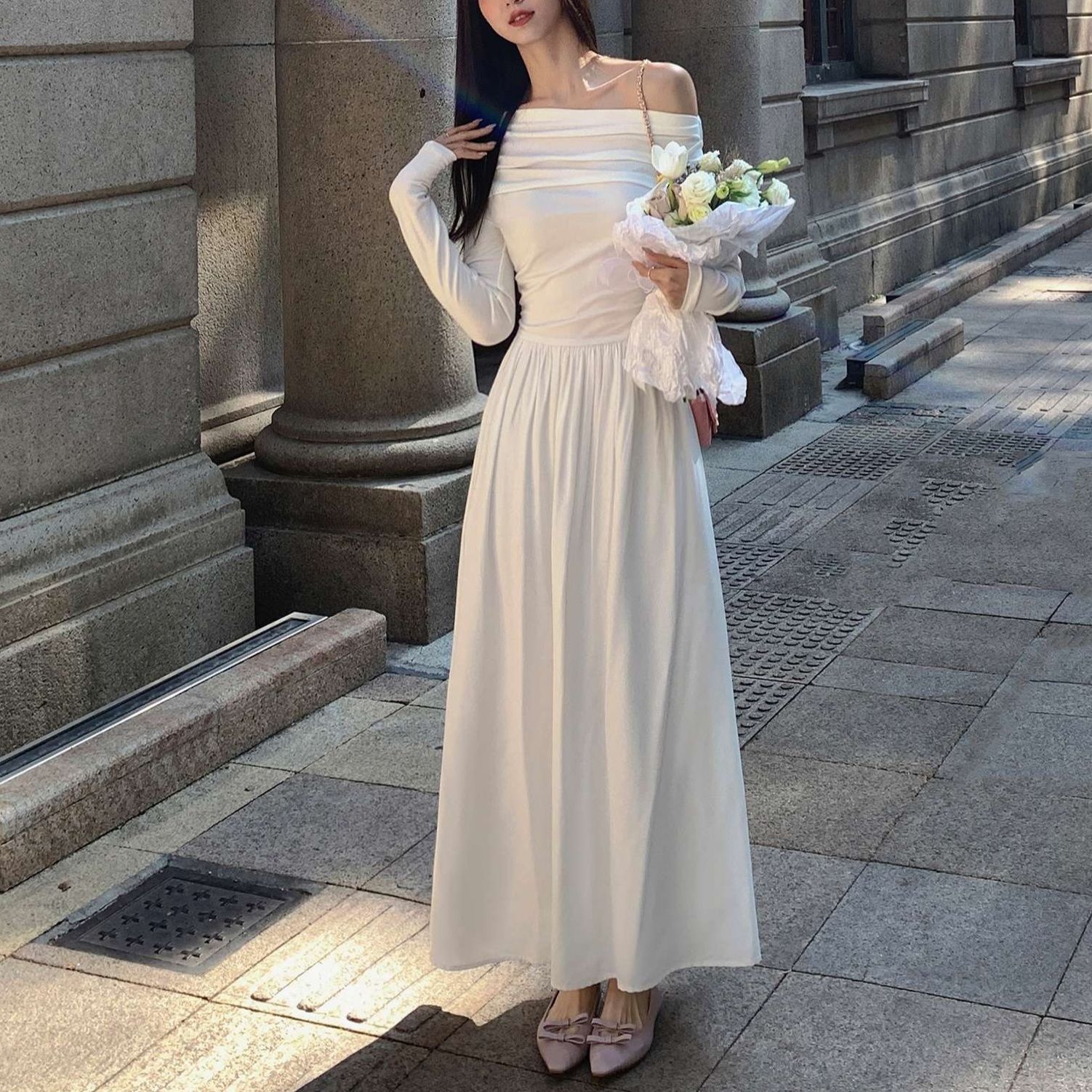 白ワンピース オフショルダーマキシワンピース