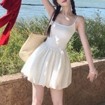 白ワンピース キャミソール細肩紐バルーンシルエットミニワンピース