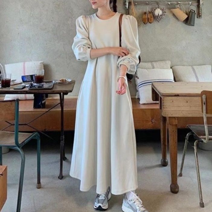 白ワンピース パフスリーブスウェットマキシワンピース