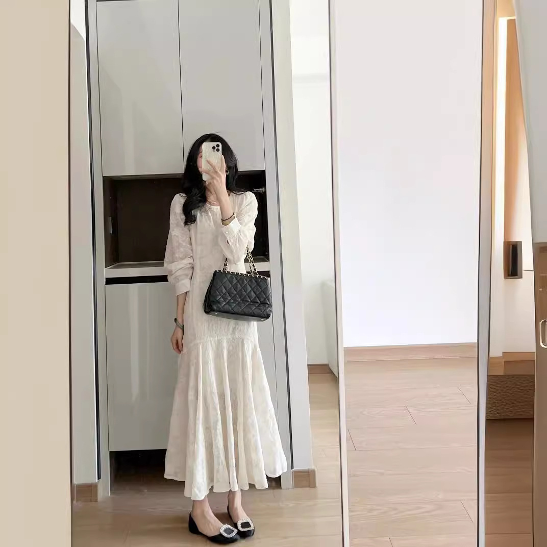 https://fulmo-img-server.com/whitelace/2dad3dc4-fe8d-4520-a3ac-8a7f1328c6ff.jpg
