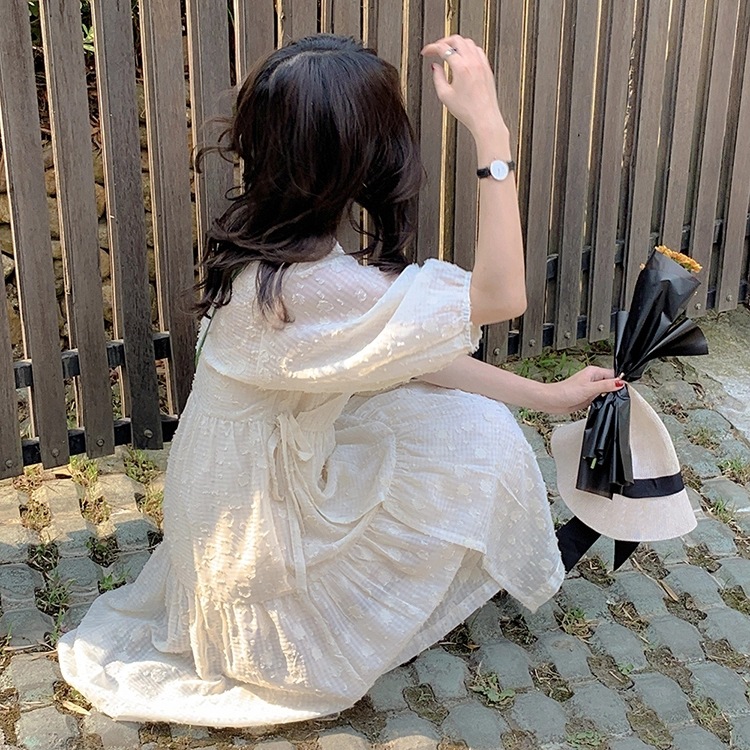 https://fulmo-img-server.com/whitelace/37c526f0-ac81-4cc8-bb66-0c0fb27bdaa8.jpg