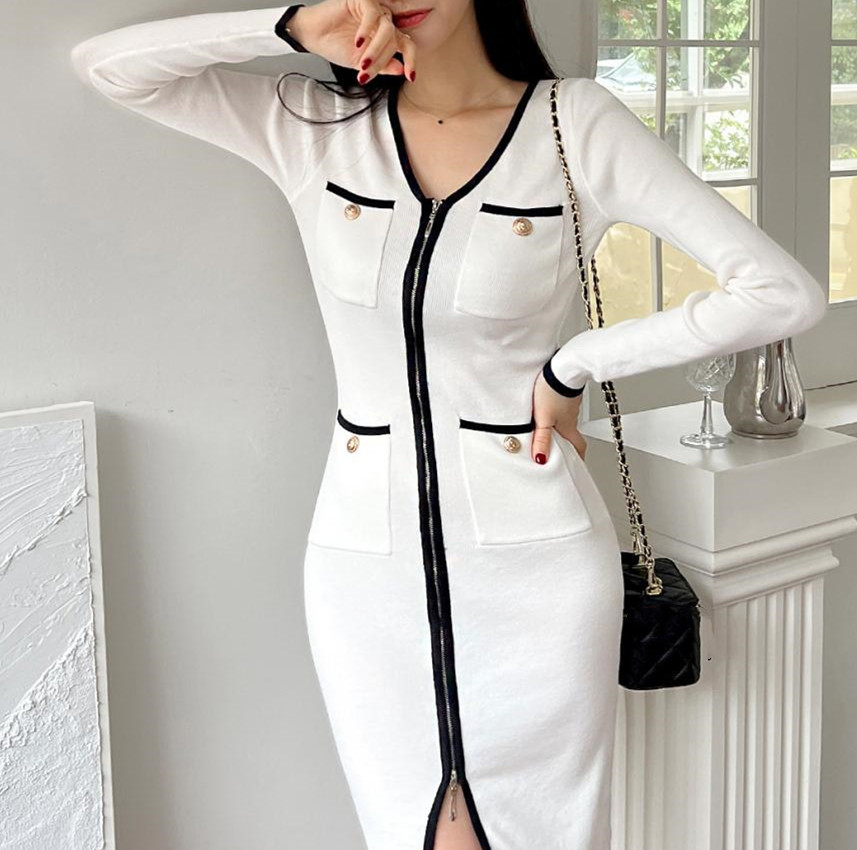 白ワンピース 白ニットワンピース 長袖タイト 黒パイピング膝下丈