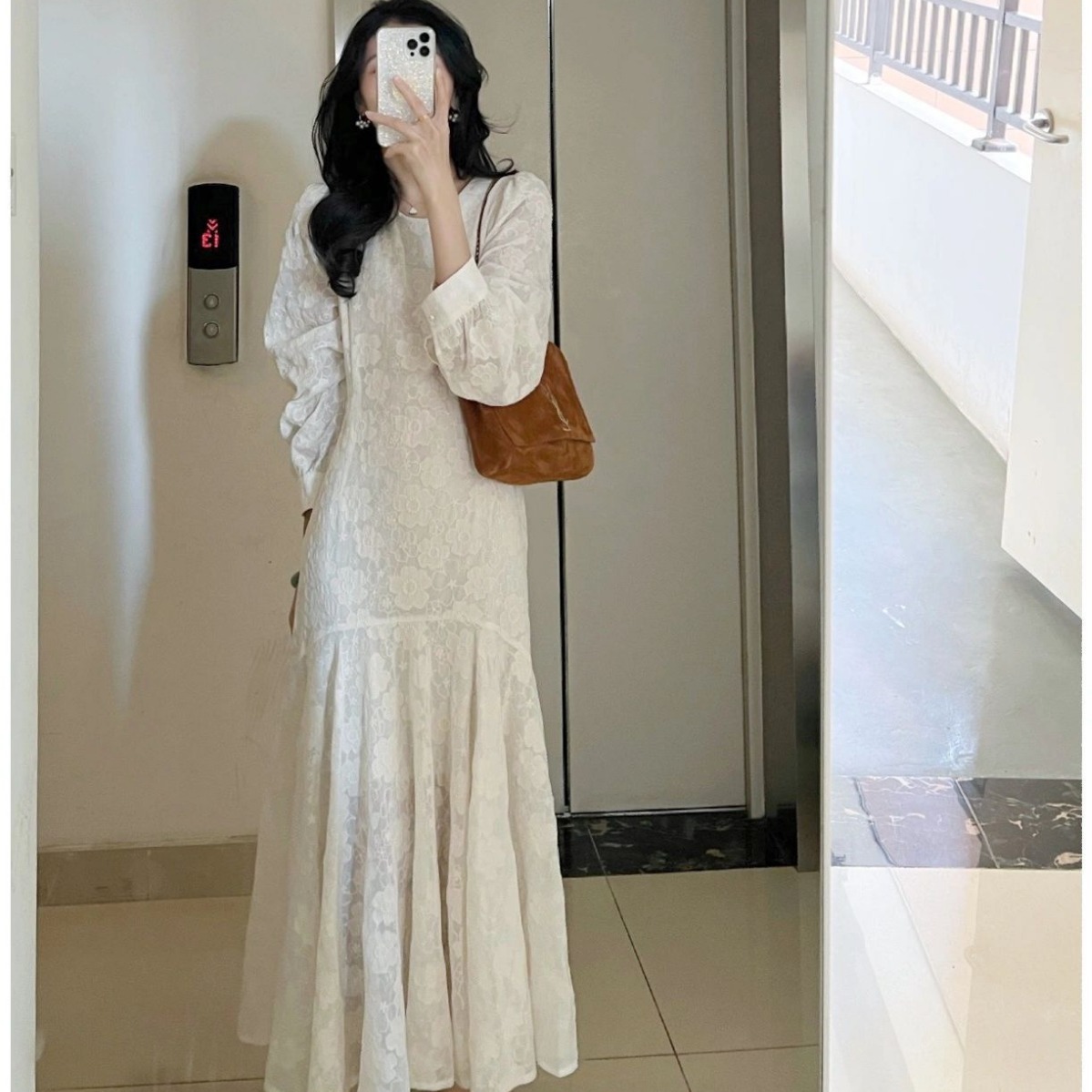 https://fulmo-img-server.com/whitelace/5be9aef2-c91e-416b-9335-7f2fb751c4e0.jpg