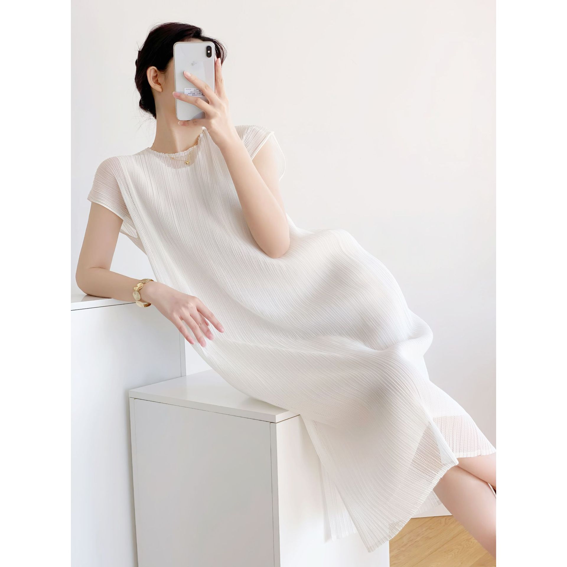 https://fulmo-img-server.com/whitelace/61ea1c89-5531-42e9-8877-e212051748e6.jpg