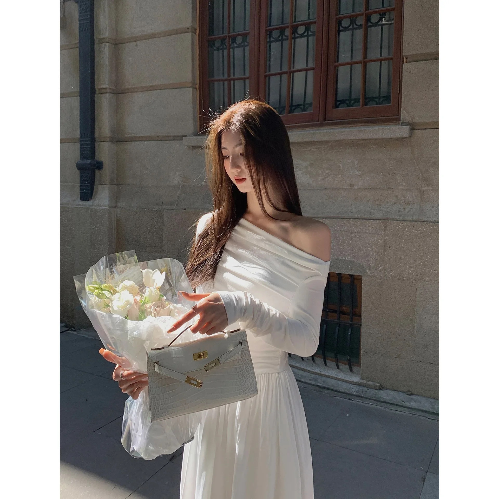https://fulmo-img-server.com/whitelace/6e7c12c7-3534-41d1-9022-6ddb3b25d436.jpg