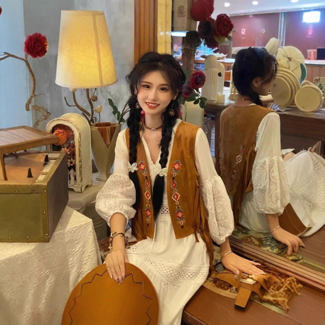 https://fulmo-img-server.com/whitelace/9398e27a-50f4-4772-8239-d3537f735ce8.jpg