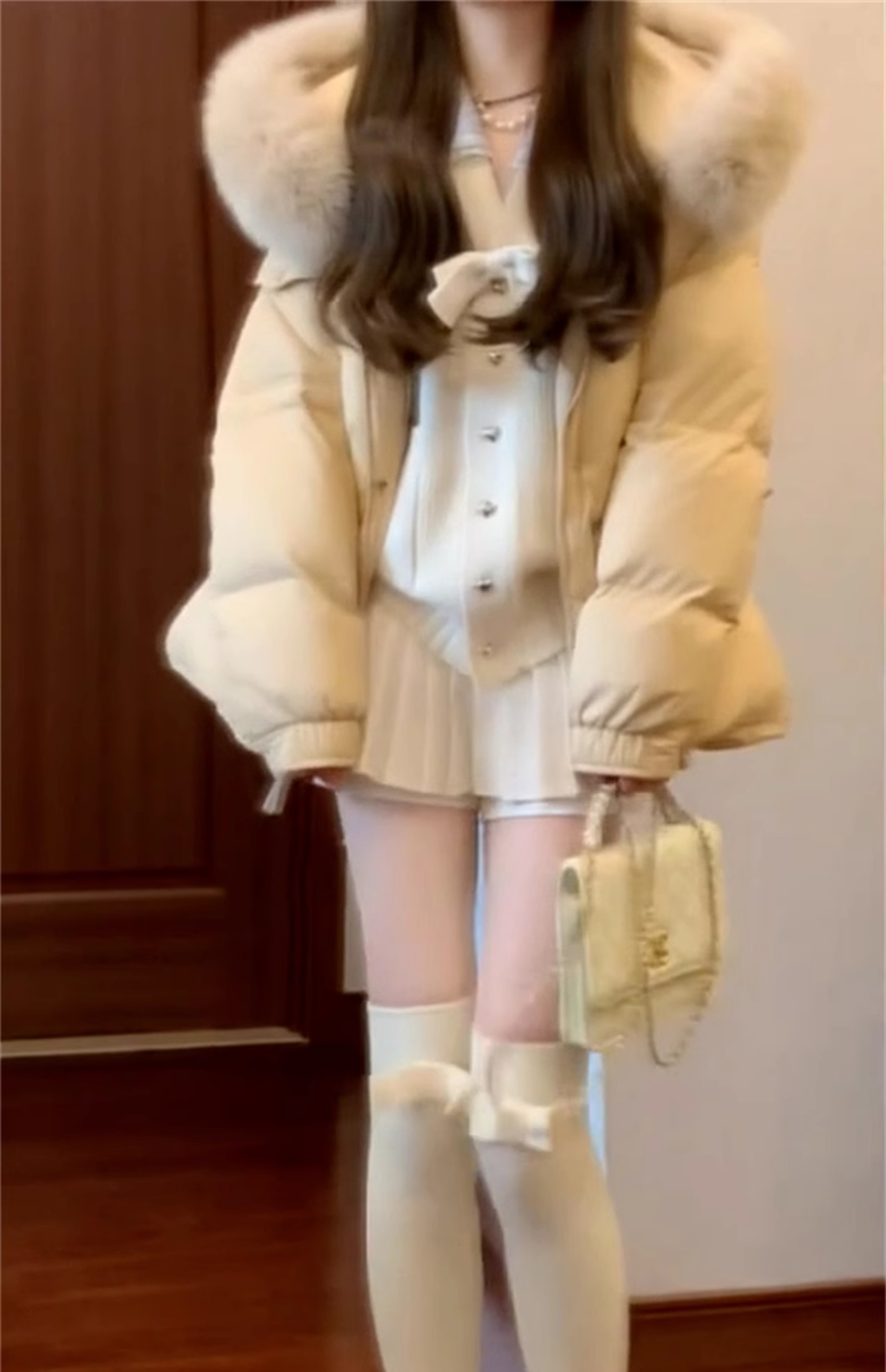 https://fulmo-img-server.com/whitelace/e60b4c95-5a38-4309-8610-5dbd9af06bb7.jpg