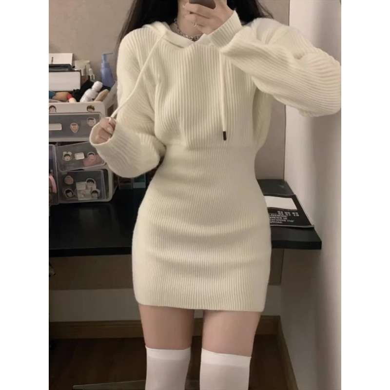 白ワンピース フード付きリブニットワンピース