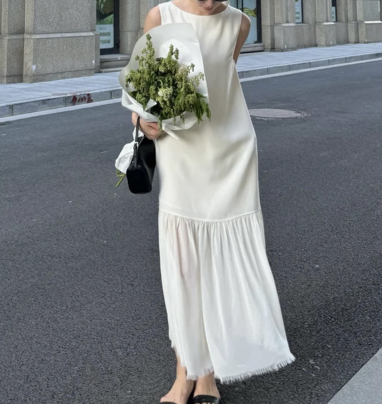 https://fulmo-img-server.com/whitelace/f22618d6-2162-44f1-9fcf-6179f7d210d5.jpg
