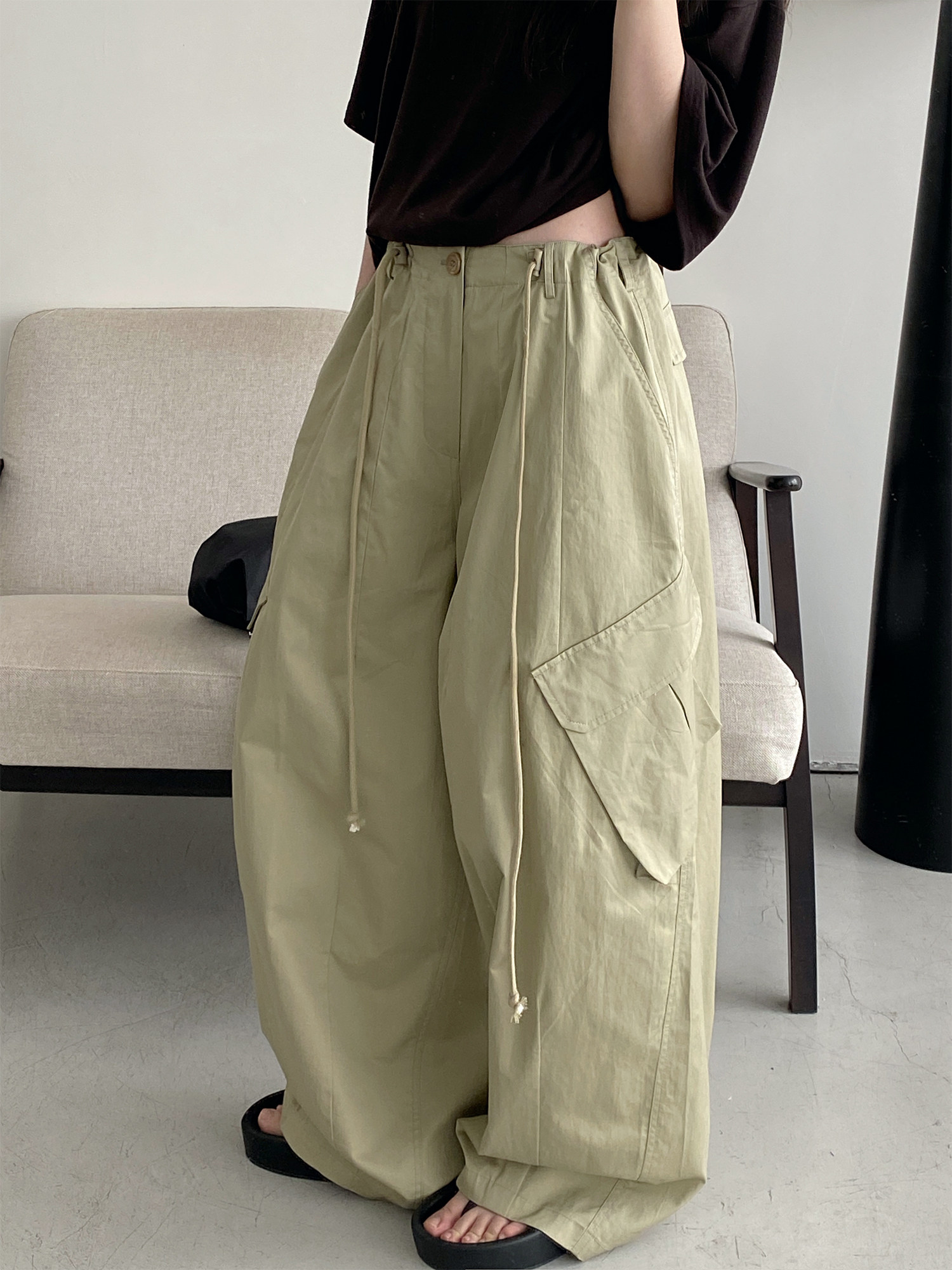 レディースワイドパンツ 立体ポケット付きゆったりシルエットチノパンツ