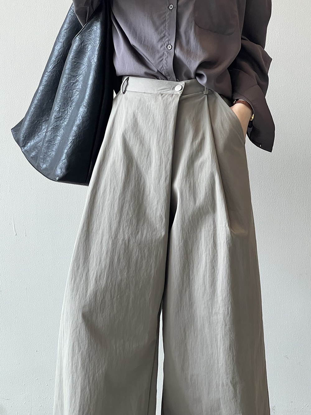 レディースワイドパンツ 洗練タックフレアワイドパンツ