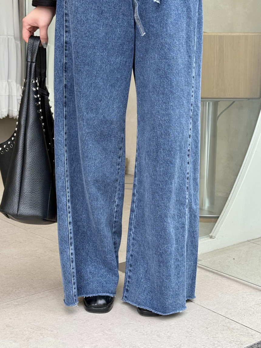 レディースワイドパンツ 上品な大人気質のウエストベルト付きルーズデニムワイドパンツ
