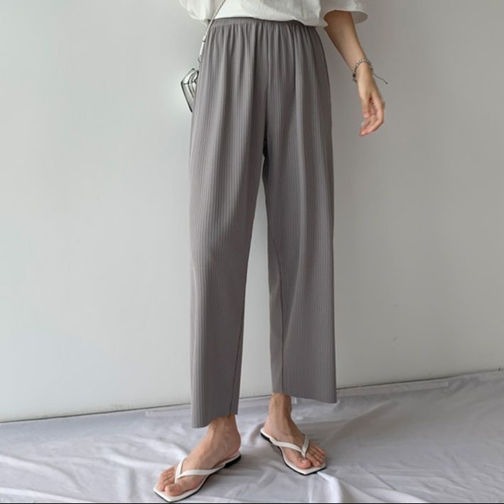 レディースワイドパンツ なめらかプリーツテーパードパンツ