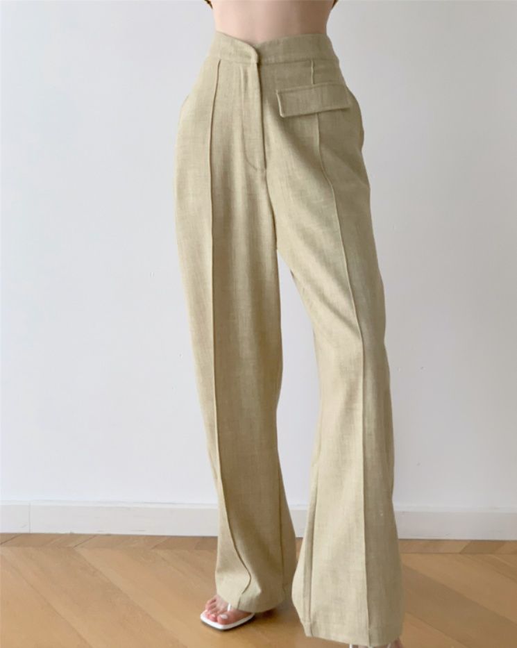 レディースワイドパンツ ハイウエストタックパンツ 流行のワイドシルエット