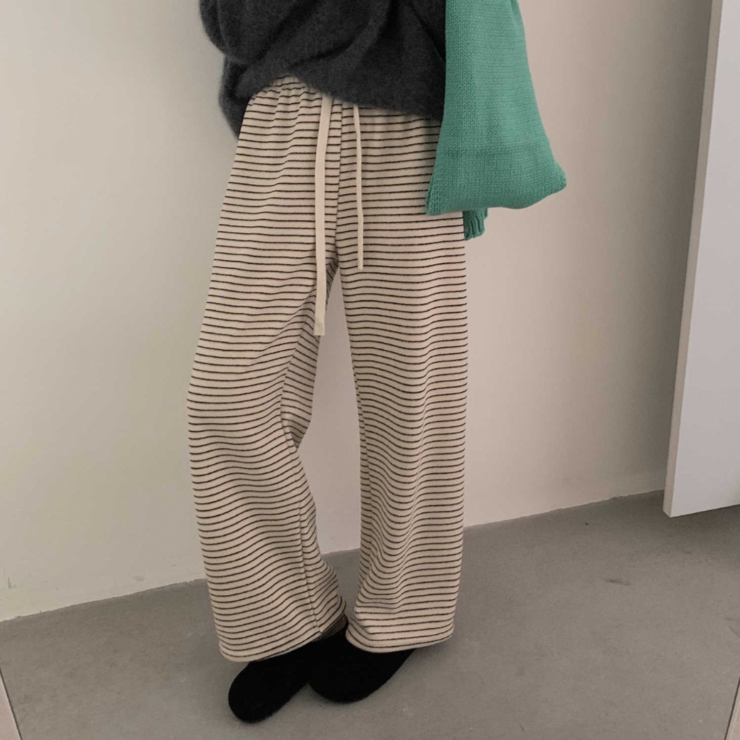 レディースワイドパンツ 今季必須アイテム ストライプ柄スウェットワイドパンツ