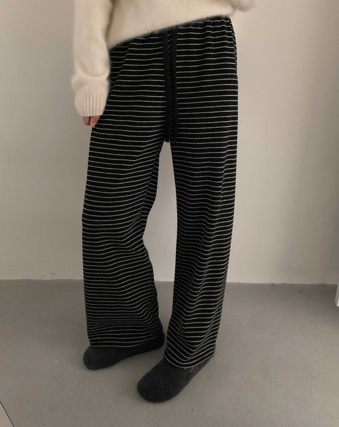 レディースワイドパンツ 今季必須アイテム ストライプ柄スウェットワイドパンツ