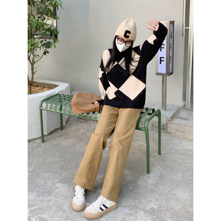 レディースワイドパンツ ひし形柄丸首ニットとチノパンツの上下2点セット