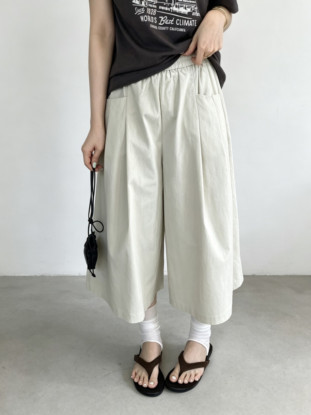 https://fulmo-img-server.com/widefitstyle/6430f13b-1888-4cc0-b80e-acf99625afeb.jpg