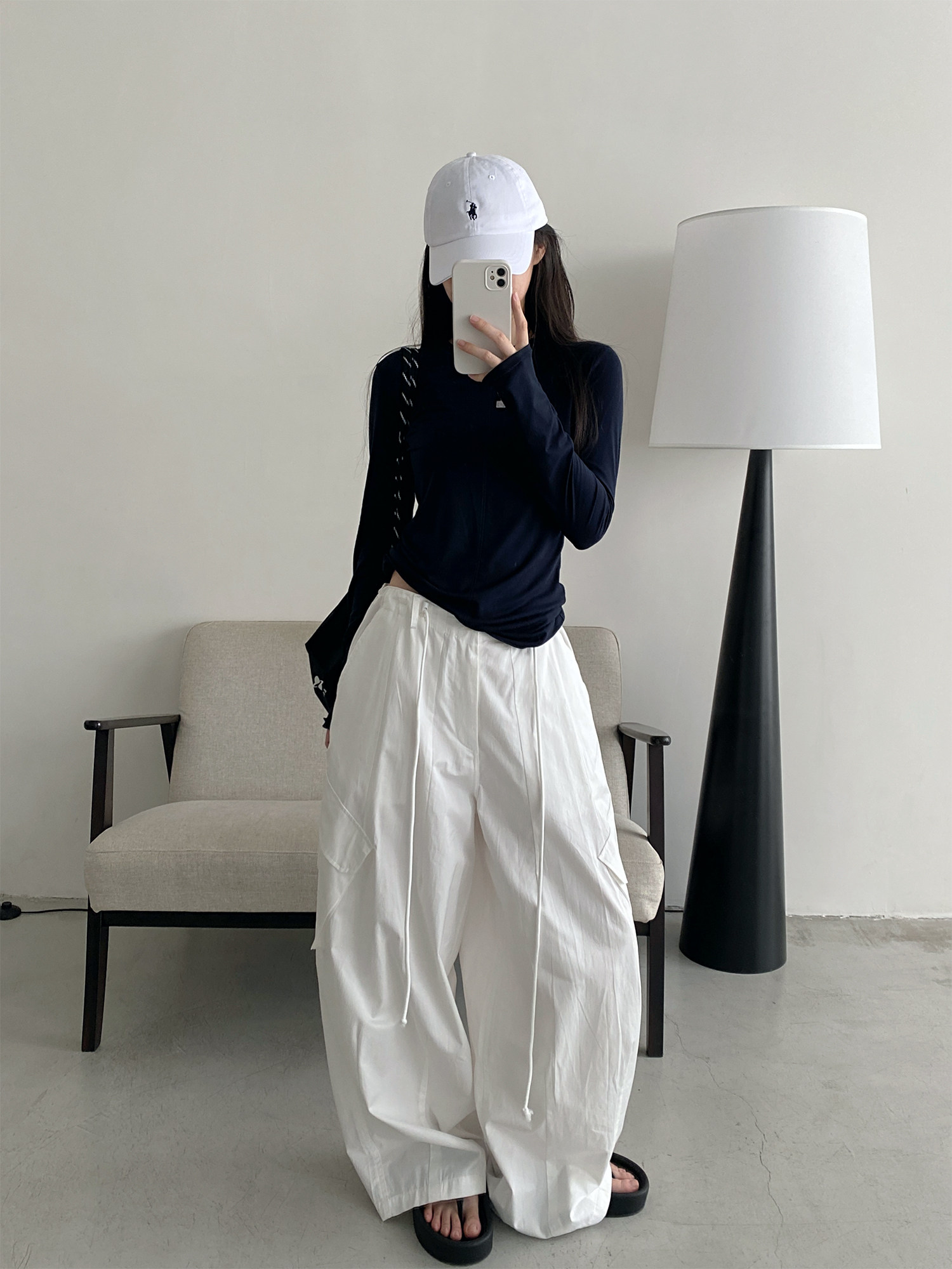 https://fulmo-img-server.com/widefitstyle/66970c2f-e492-4b93-b0d6-0d6a56fd7e83.jpg