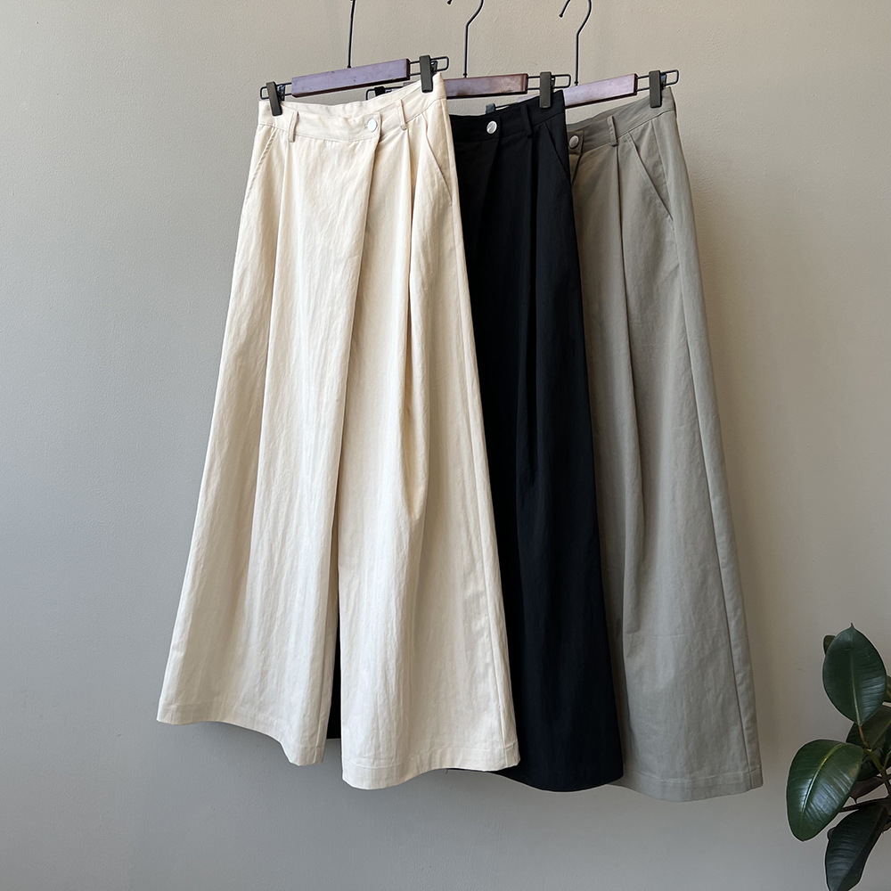 レディースワイドパンツ 洗練タックフレアワイドパンツ