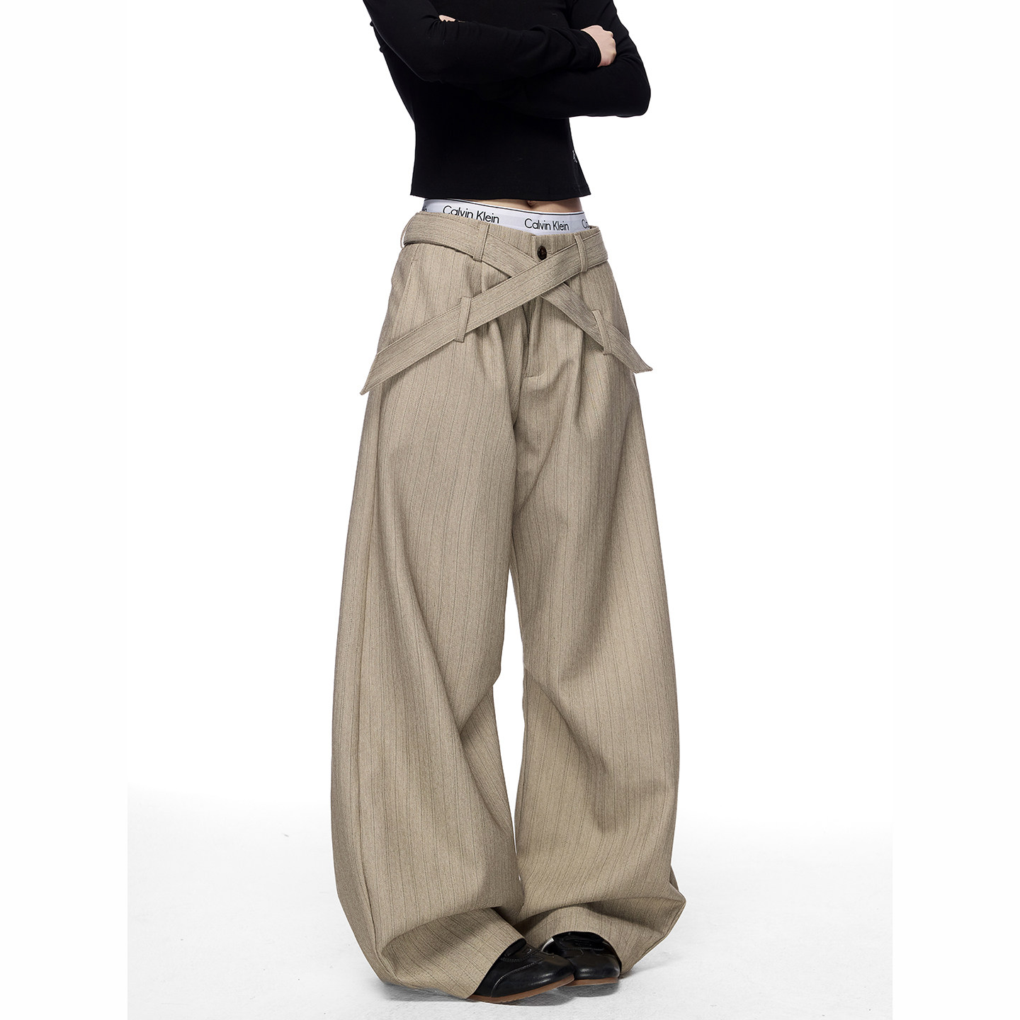 https://fulmo-img-server.com/widefitstyle/795d5c69-e6a9-48f1-ad42-97fc6e7f5a20.jpg