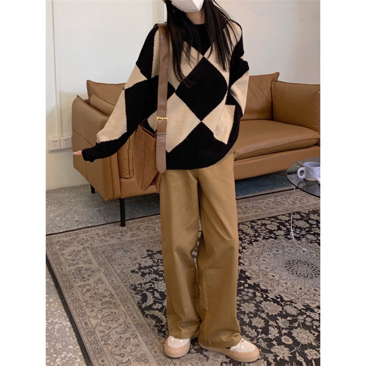 レディースワイドパンツ ひし形柄丸首ニットとチノパンツの上下2点セット