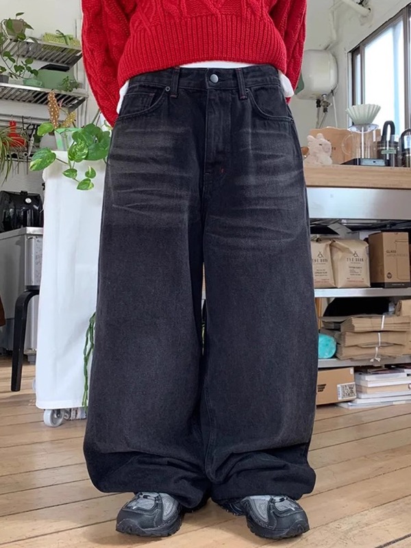 https://fulmo-img-server.com/widefitstyle/d8dceb7a-bcb3-4f18-89a0-e2a85d3815c0.jpg
