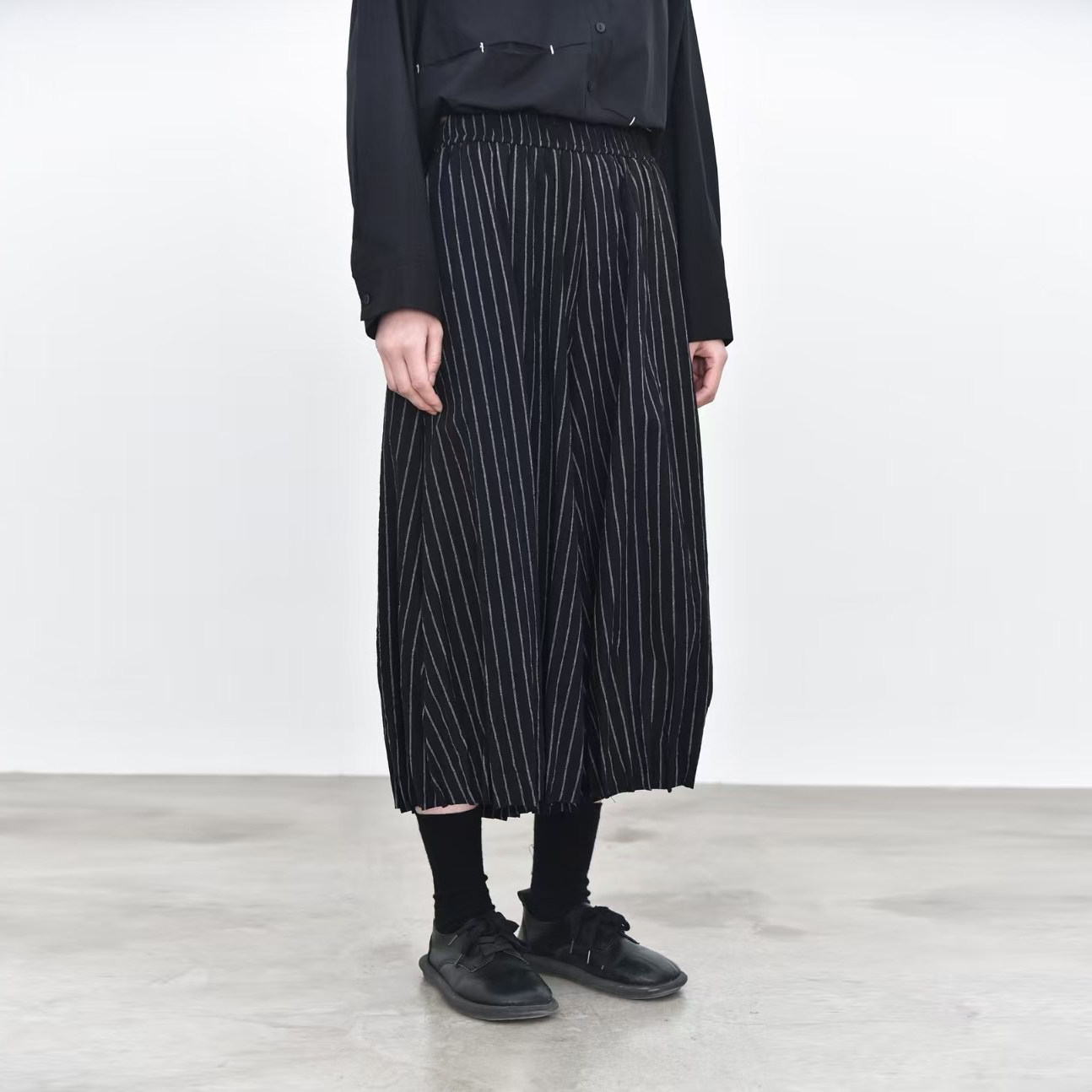 レディースワイドパンツ プリーツ加工ゆったりシルエットチノパンツ