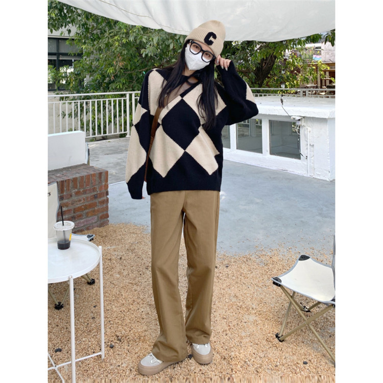 レディースワイドパンツ ひし形柄丸首ニットとチノパンツの上下2点セット